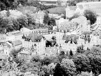 KV，捷克语KarlovyVary，全称卡罗维发利，是欧洲乃至世界最著名的温泉胜地之一。.jpeg